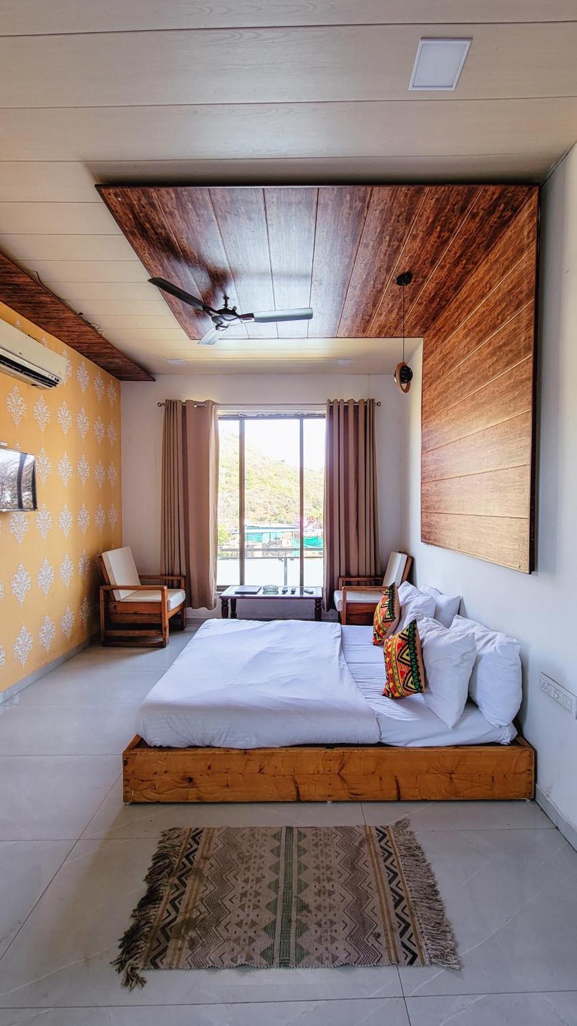 מאונט אבו Rudraksha Inn מראה חיצוני תמונה