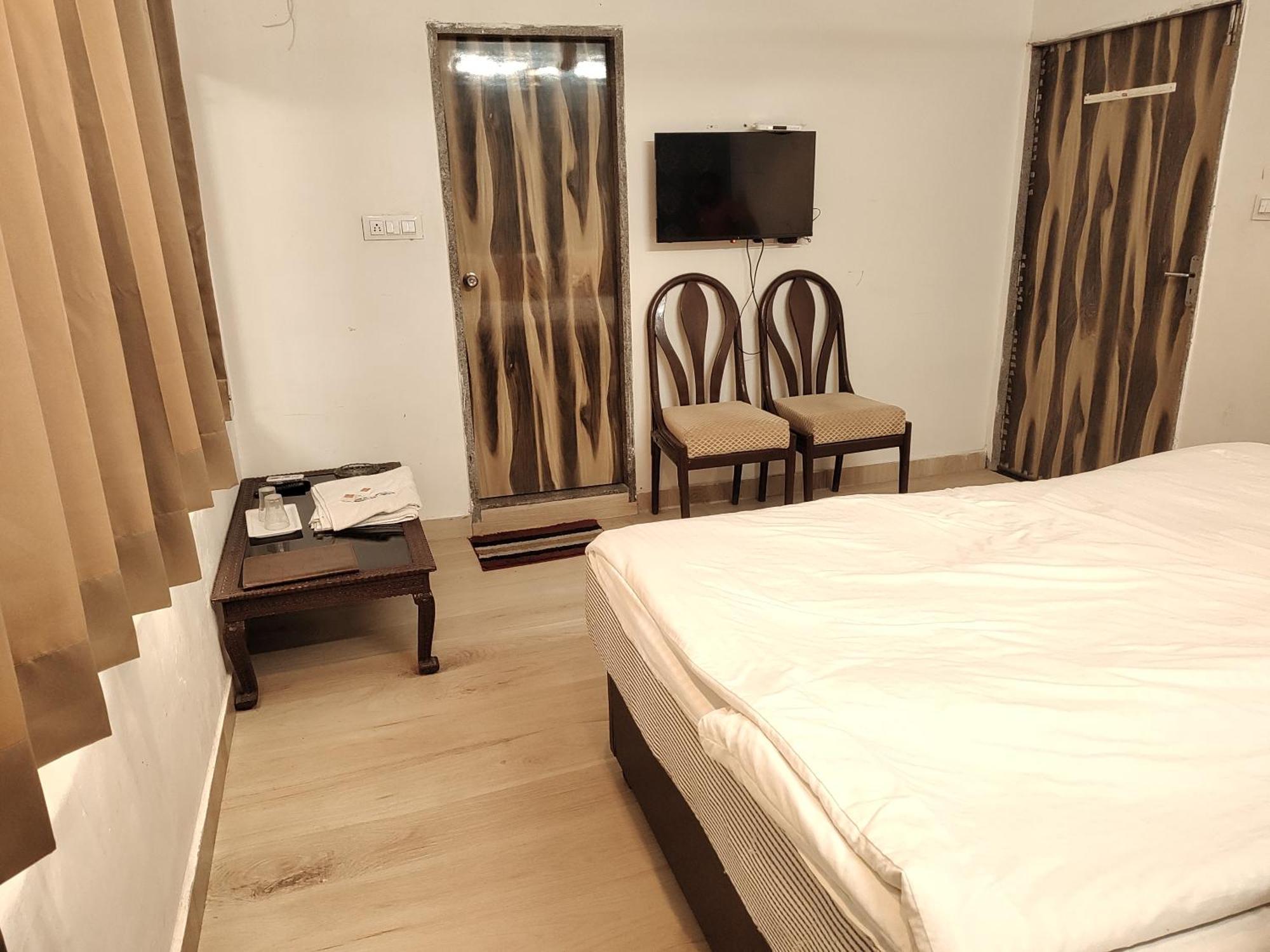 מאונט אבו Rudraksha Inn מראה חיצוני תמונה
