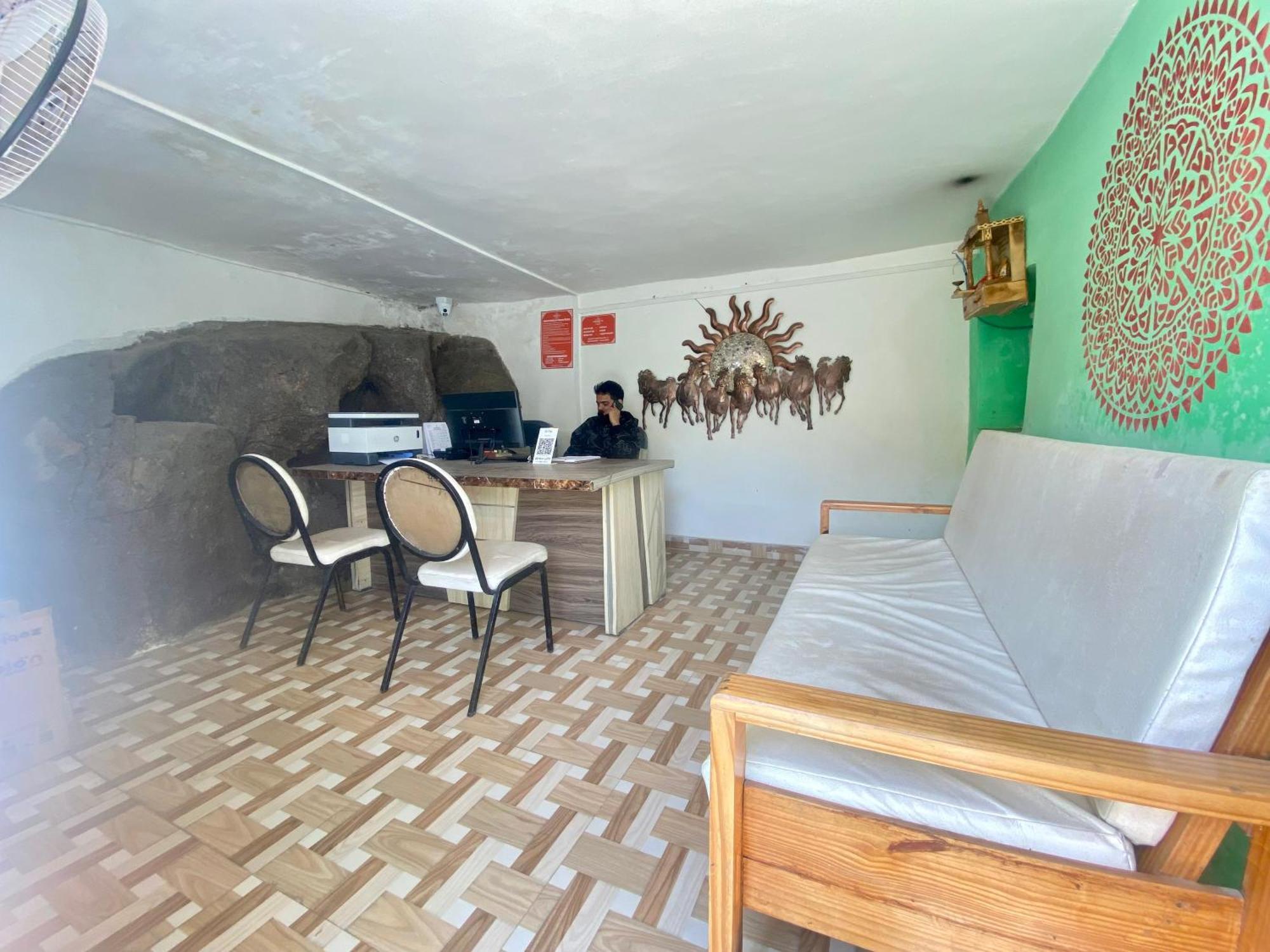 מאונט אבו Rudraksha Inn מראה חיצוני תמונה