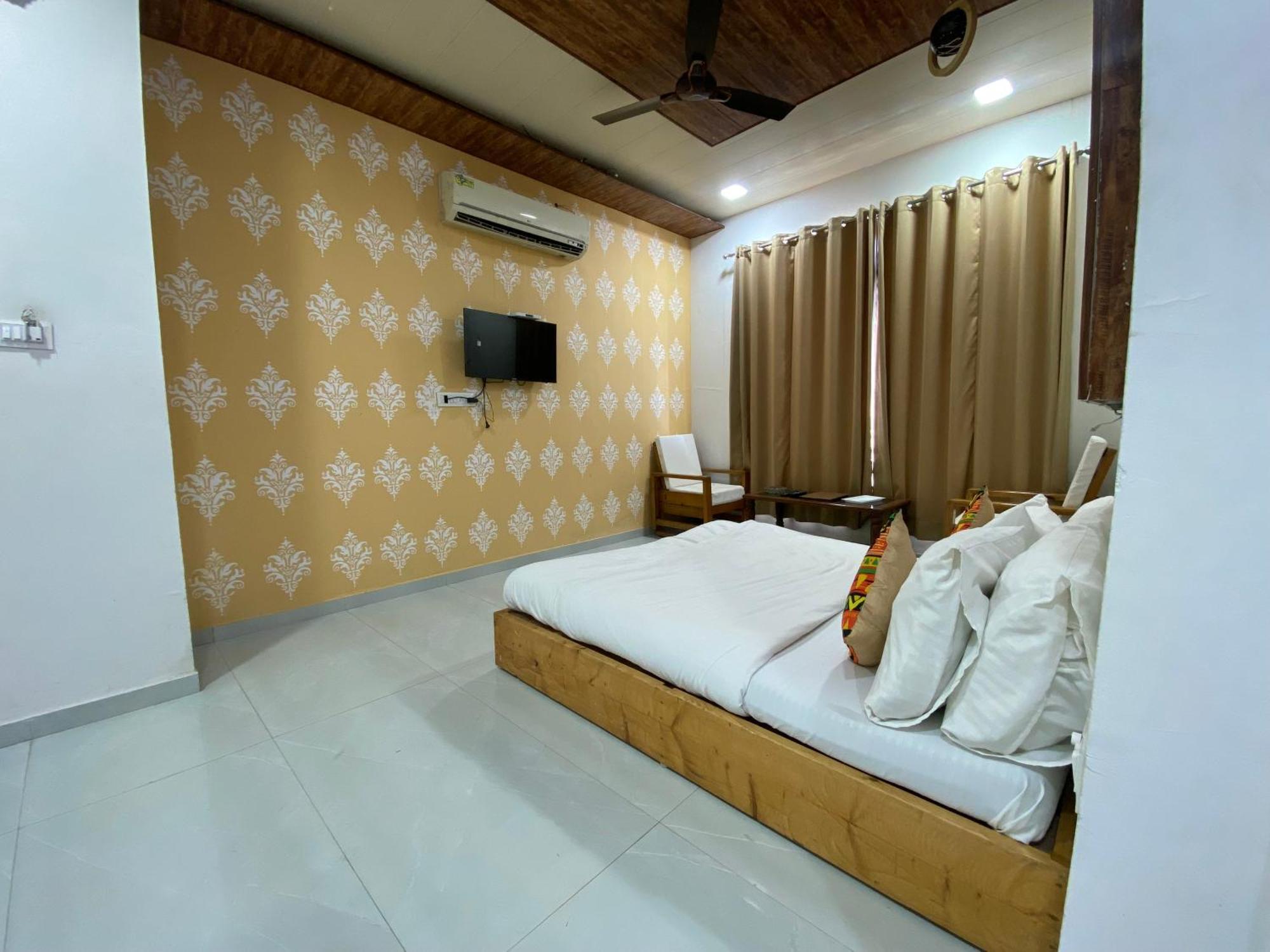 מאונט אבו Rudraksha Inn מראה חיצוני תמונה